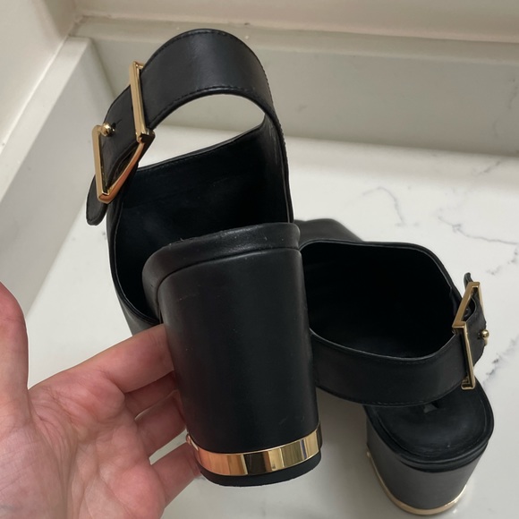 Topshop leather heeled sandals. Size 8.5 - Picture 3 of 4